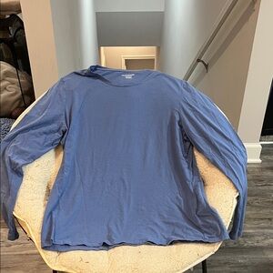 Good Used Condition Pre-Loved Women’s Amazon Essentials Blue Long Sleeve Shirt